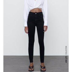Hi-Rise Sculpt Jeans